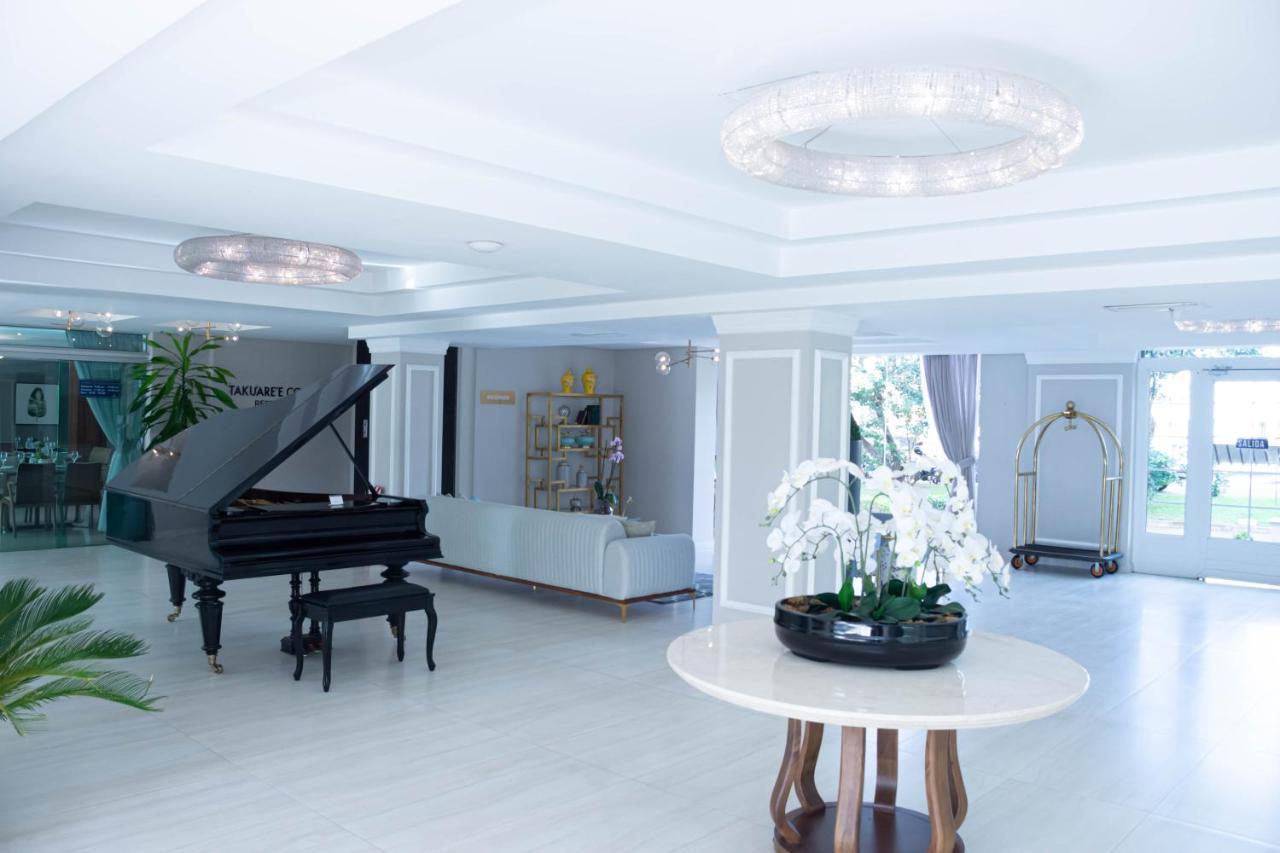Bisinii Boutique Hotel ซิวดัดเดลเอสเต ภายนอก รูปภาพ