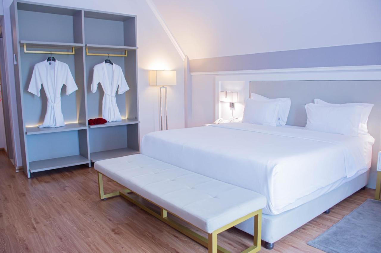 Bisinii Boutique Hotel ซิวดัดเดลเอสเต ภายนอก รูปภาพ