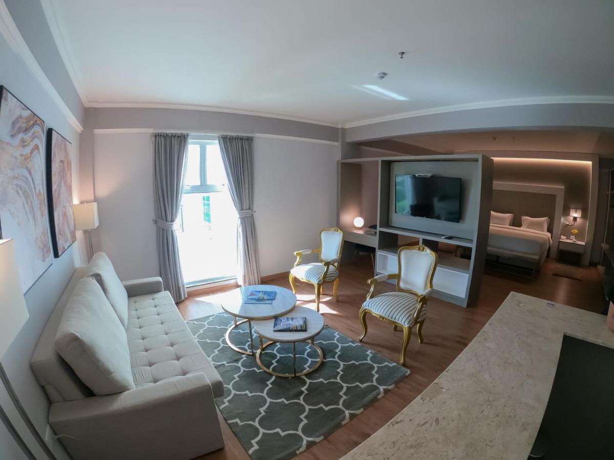 Bisinii Boutique Hotel ซิวดัดเดลเอสเต ภายนอก รูปภาพ