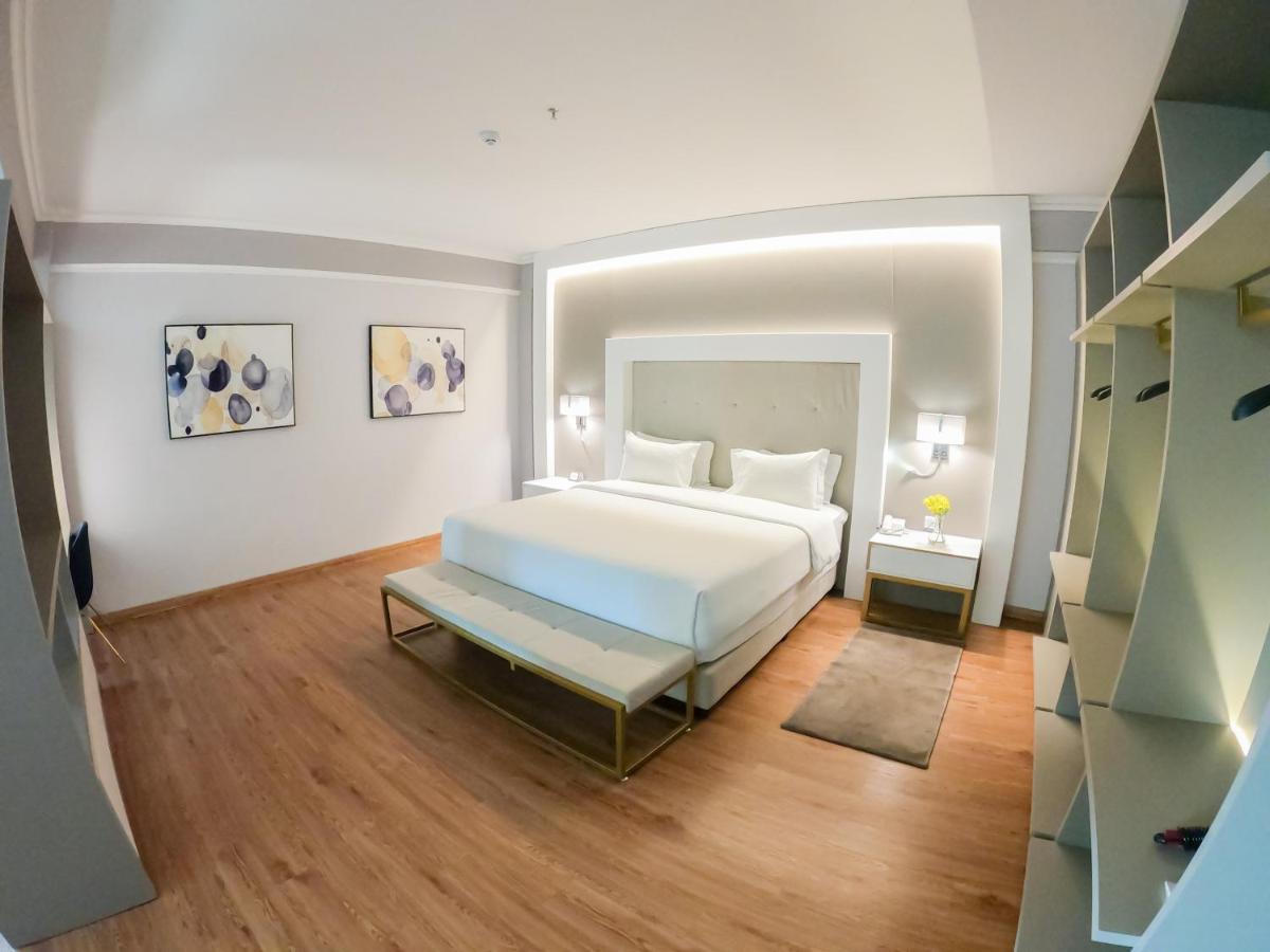 Bisinii Boutique Hotel ซิวดัดเดลเอสเต ภายนอก รูปภาพ